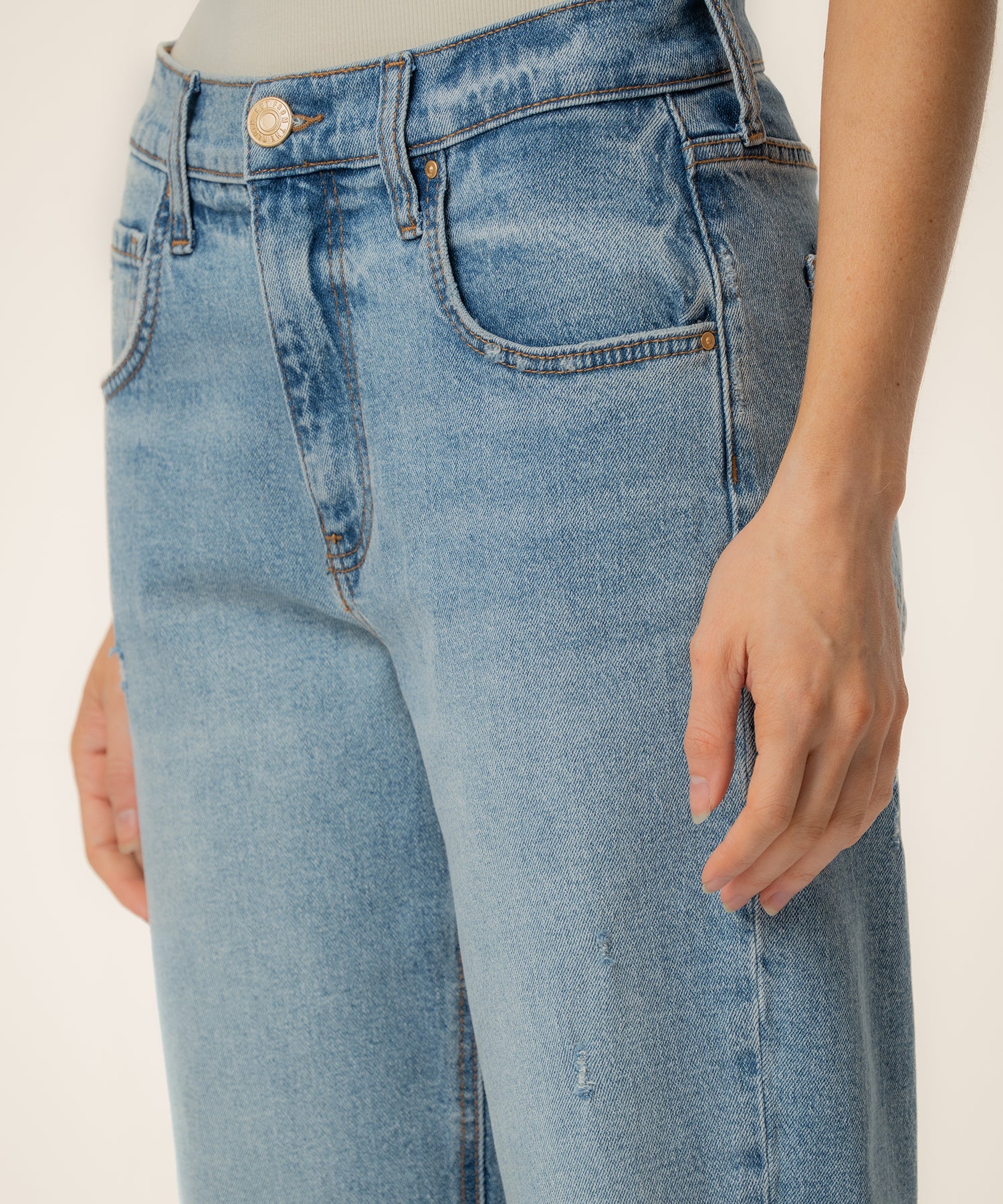 Kit High Rise Baggy Ankle Straight Leg in Iconic Wash