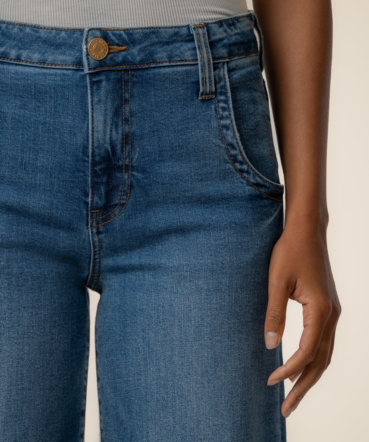 Maya High Rise Wide Leg in Journey Wash