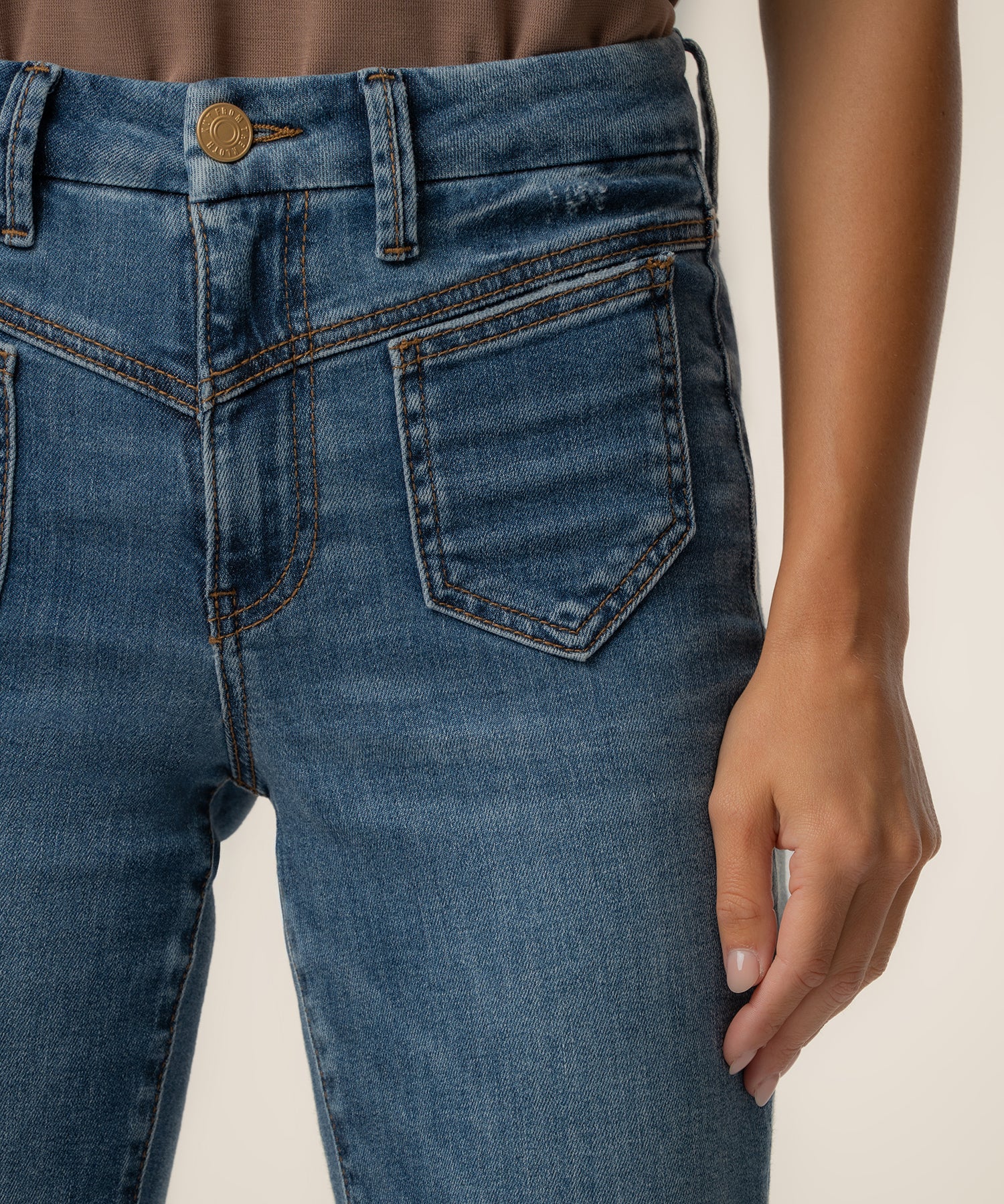Kelsey High Rise Ankle Flare, Petite in Peak Wash