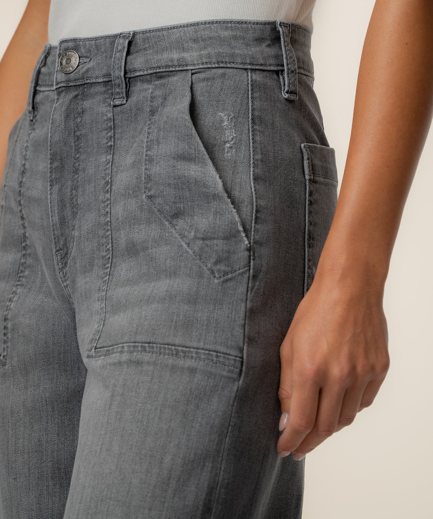 Ashton High Rise Relaxed Leg, Exclusive in Debated Wash