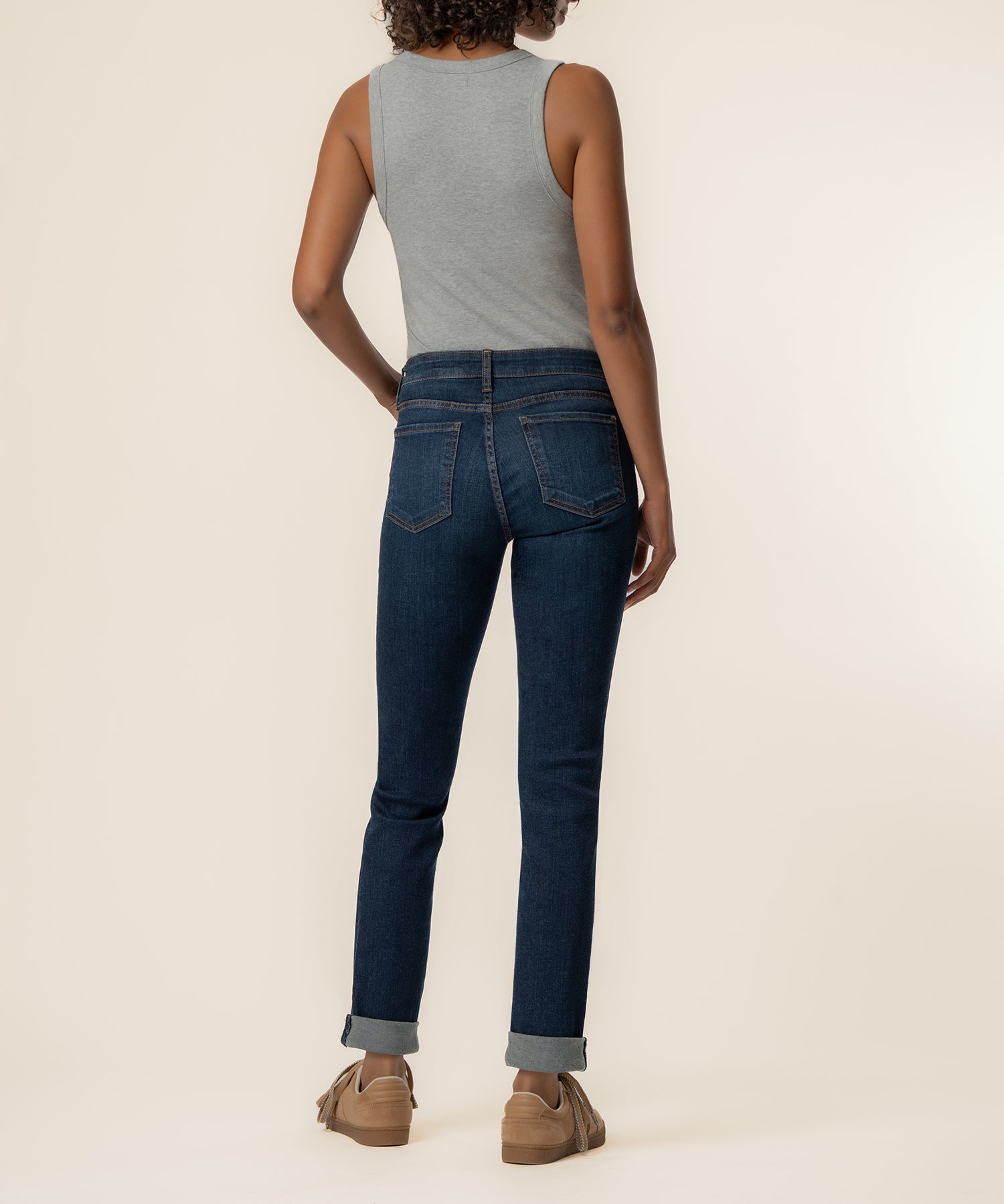 Catherine Mid Rise Boyfriend in Abelia Wash