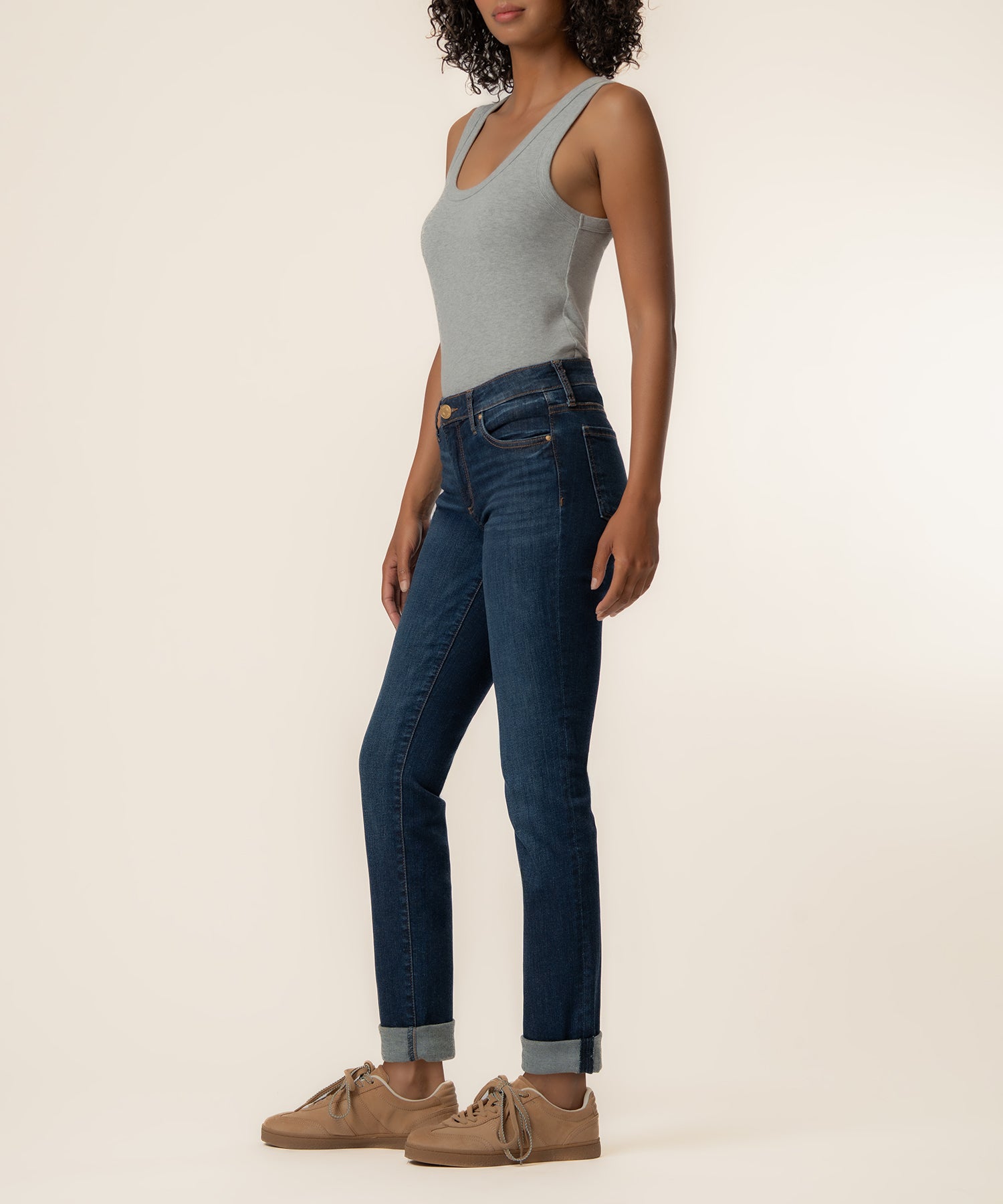 Catherine Mid Rise Boyfriend in Abelia Wash