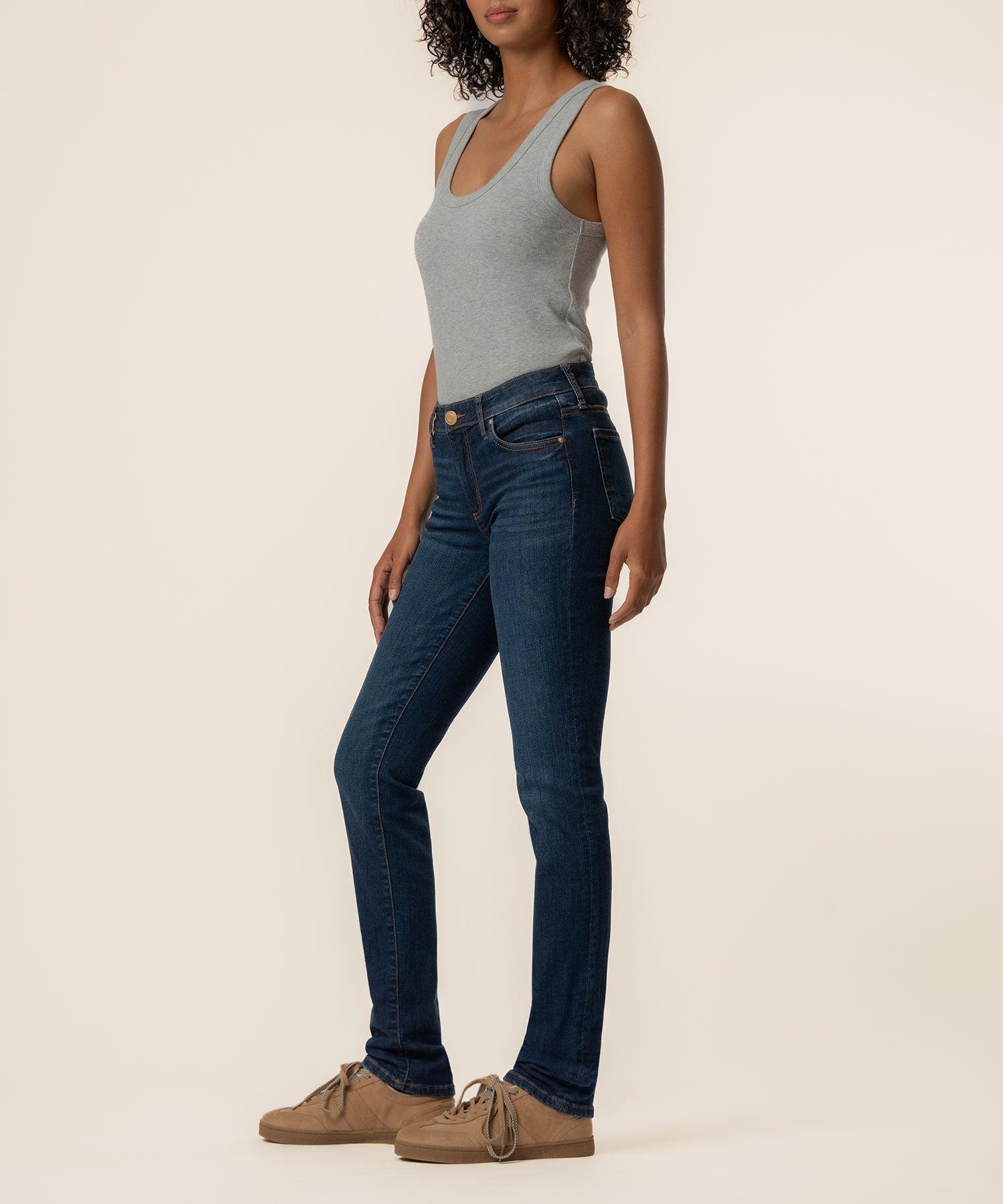 Catherine Mid Rise Boyfriend in Abelia Wash