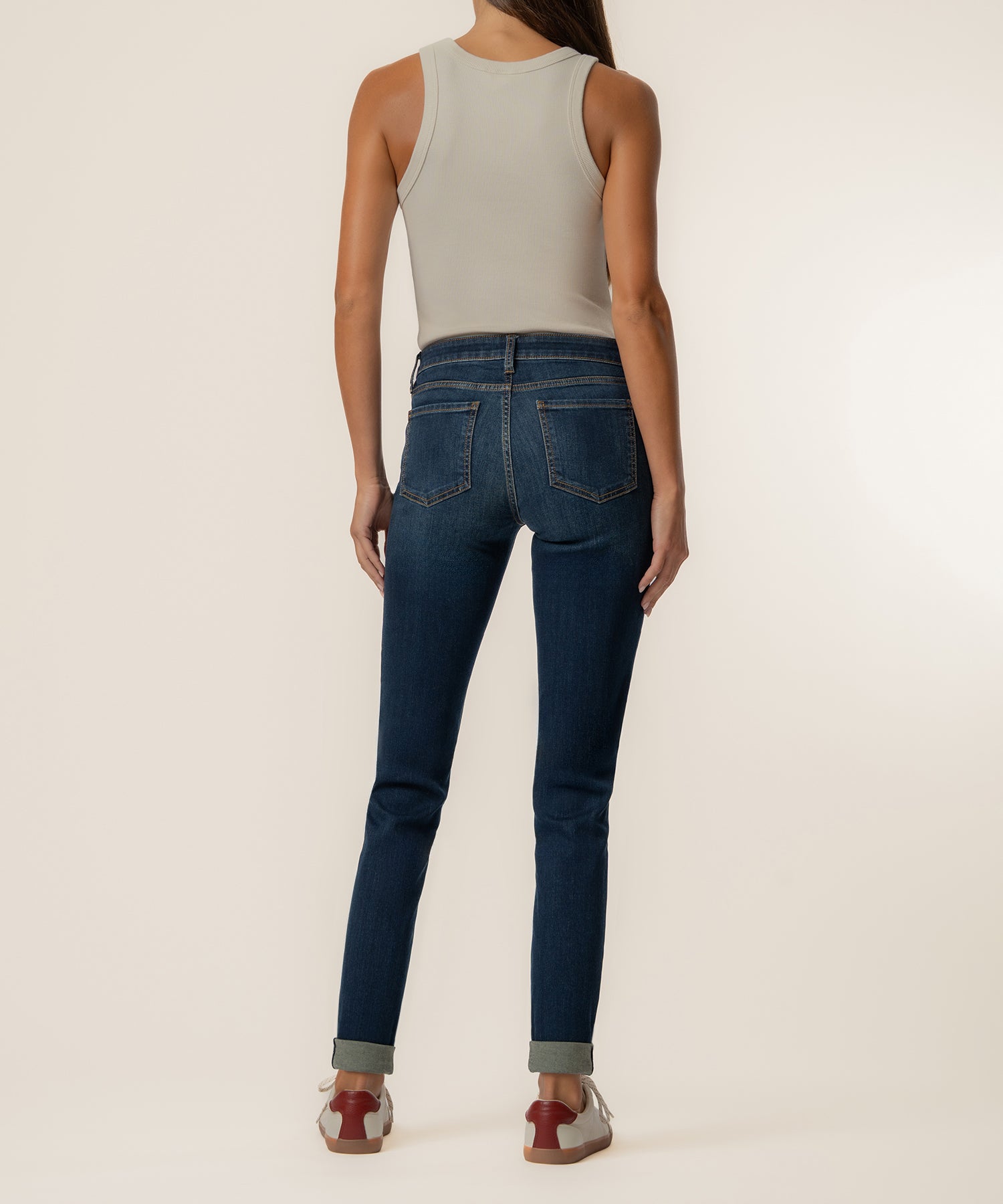 Catherine Mid Rise Boyfriend, Exclusive in Adaptability Wash