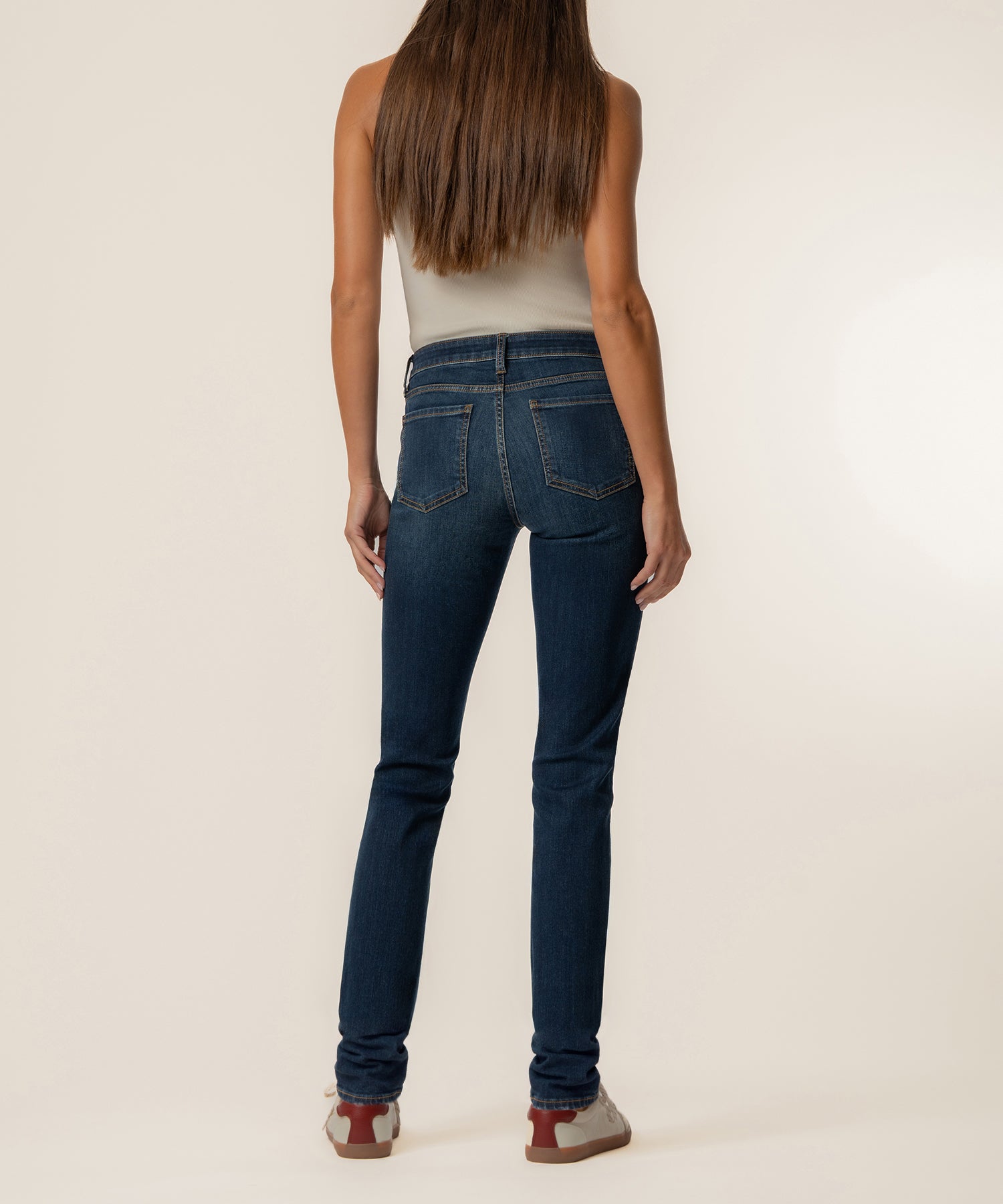 Catherine Mid Rise Boyfriend, Exclusive in Adaptability Wash