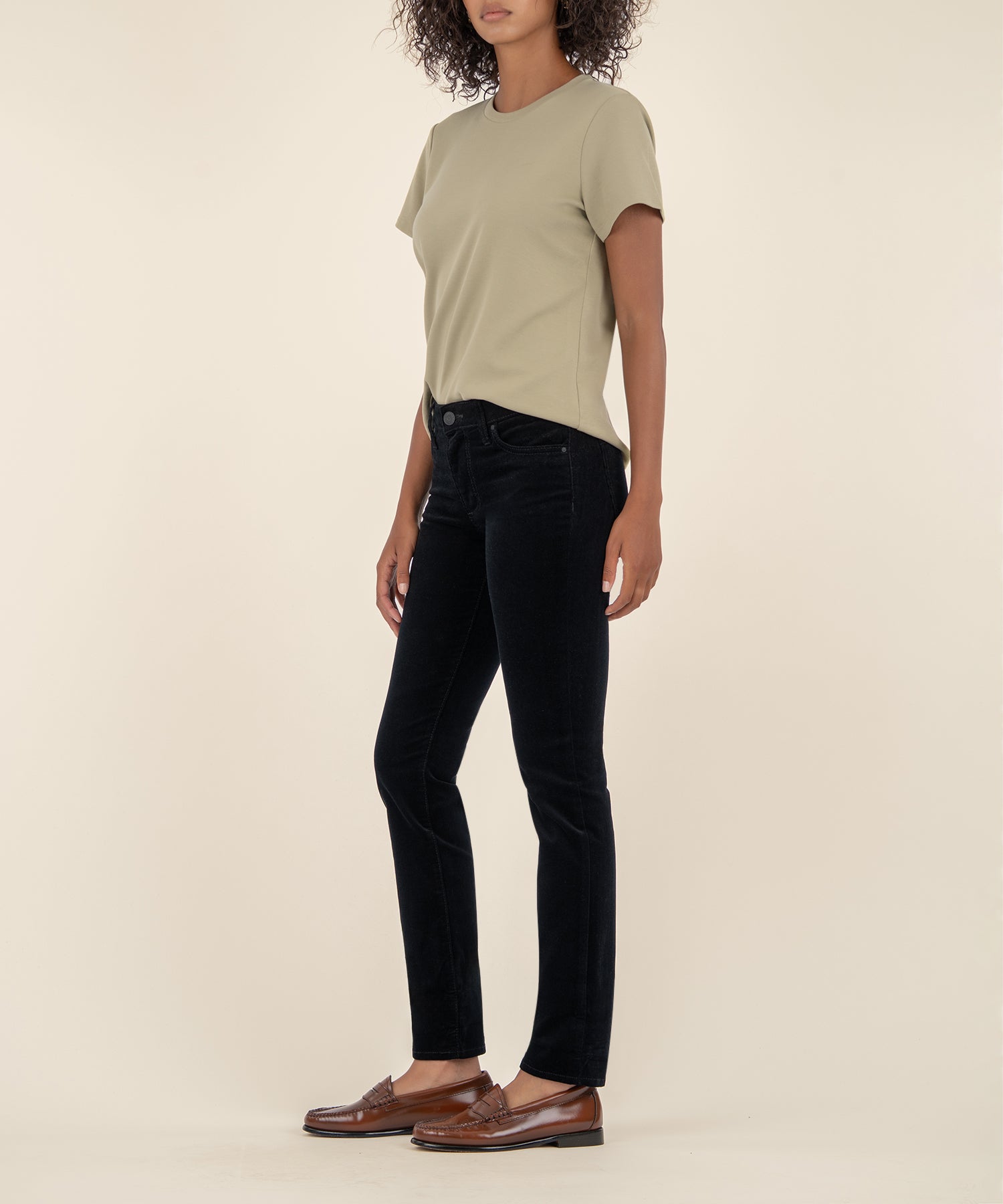 Catherine Corduroy Mid Rise Boyfriend in Black