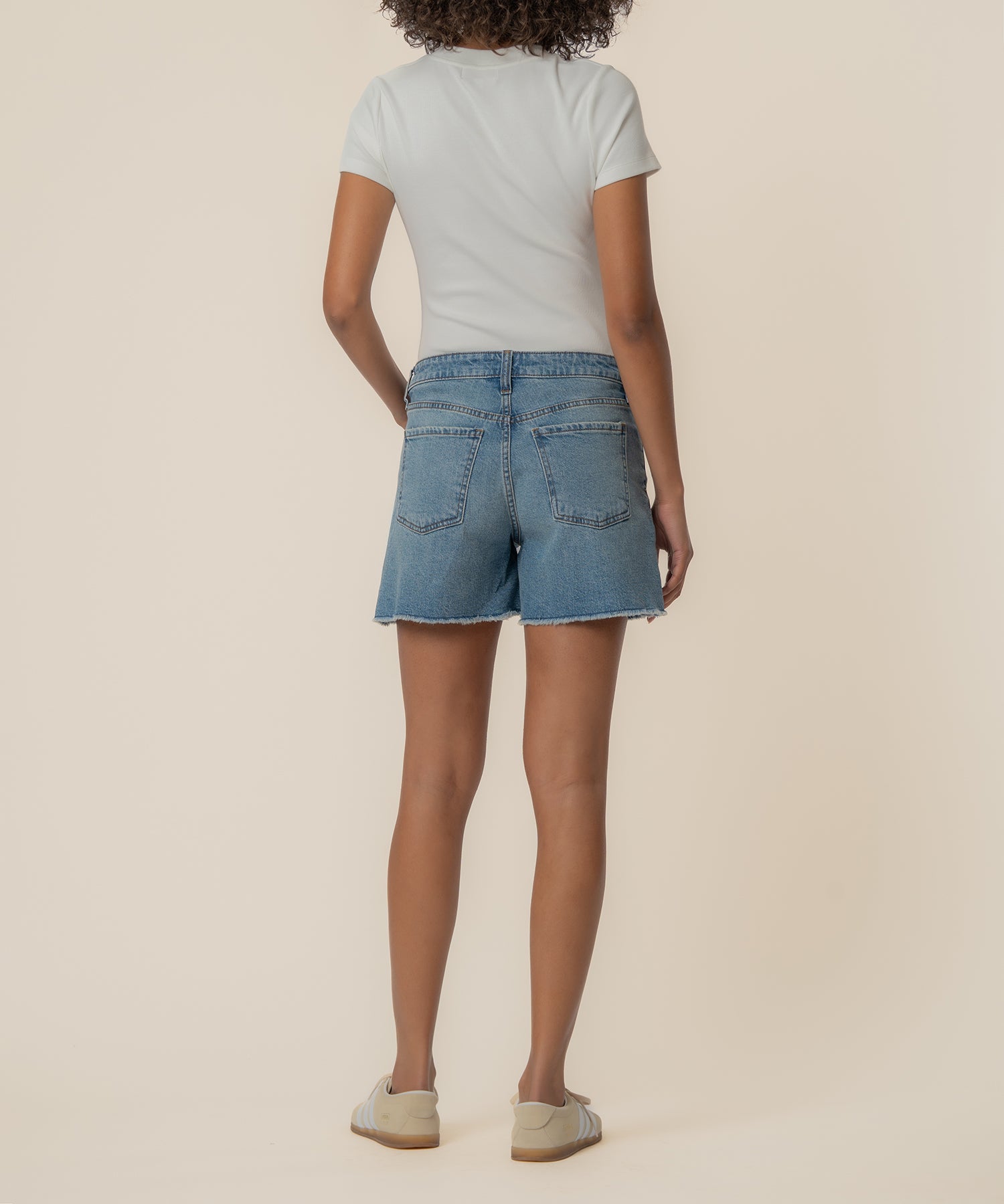 Jane High Rise Long Short in Whiz Wash