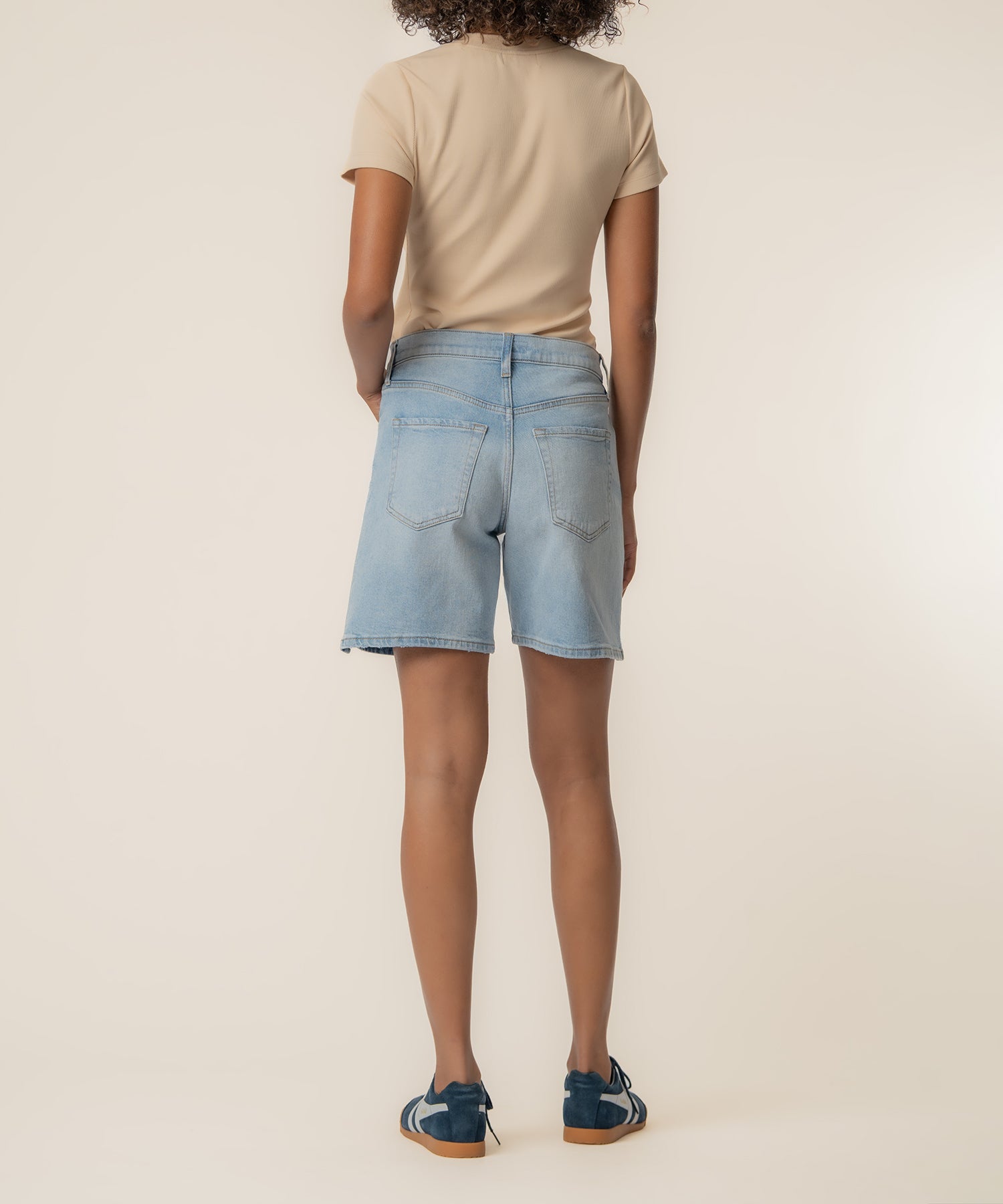 Holly High Rise Short in Simply Wash