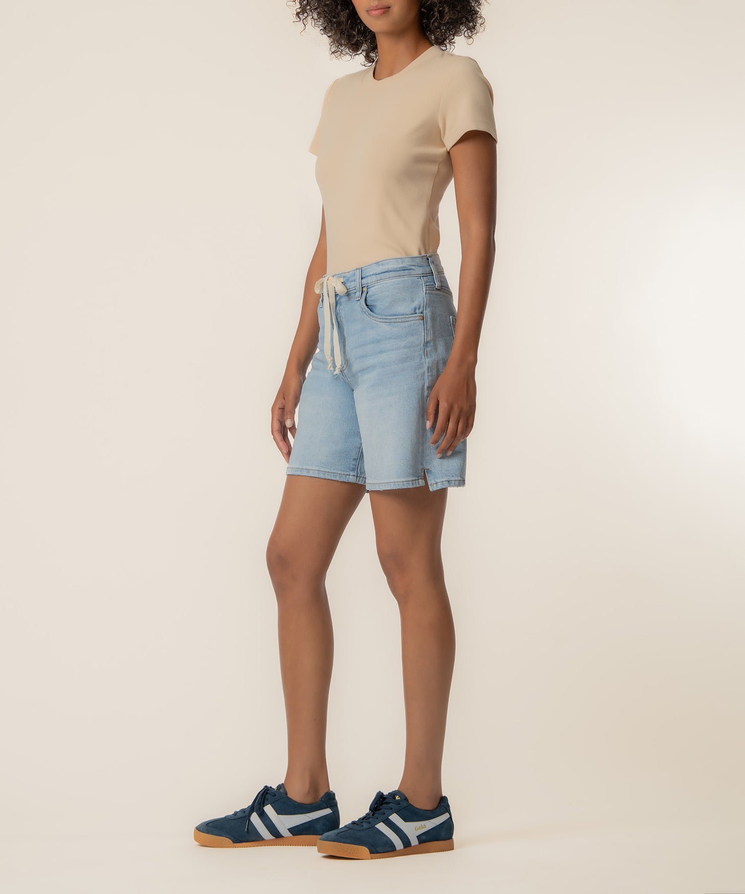 Holly High Rise Short in Simply Wash