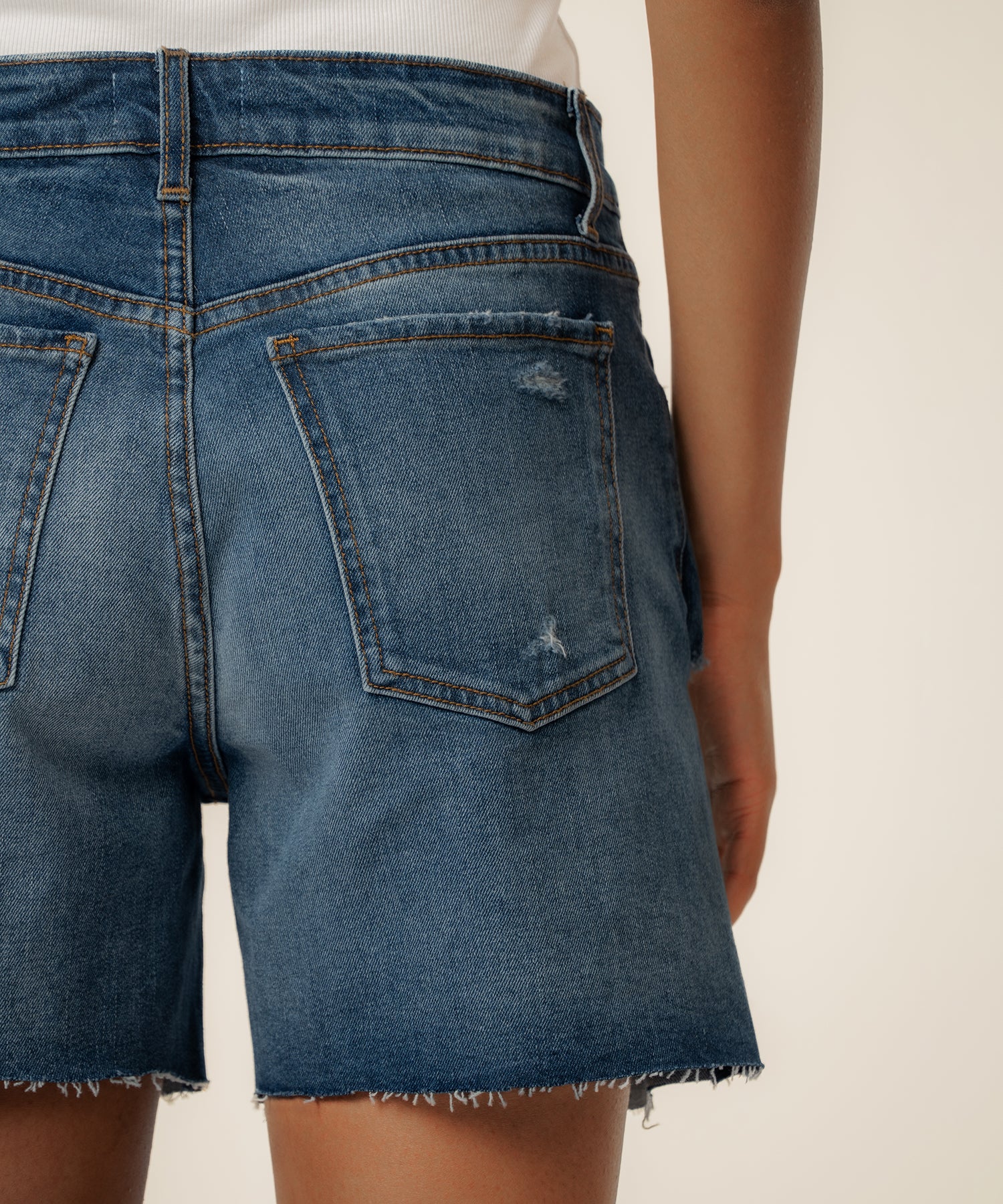 Jane High Rise Long Short, Exclusive in Indicate Wash