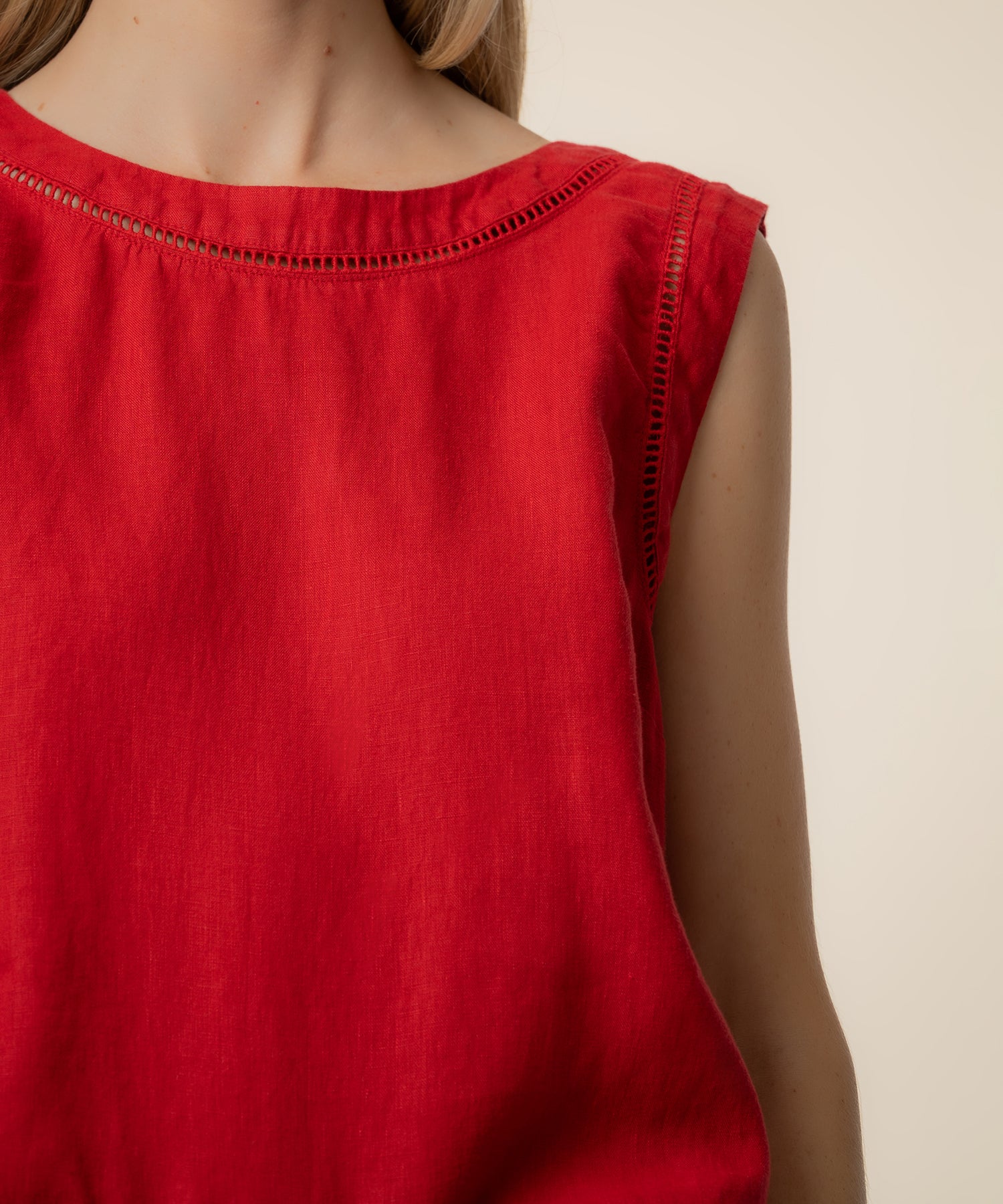 Joanne Sleeveless Crop Top in Tomato