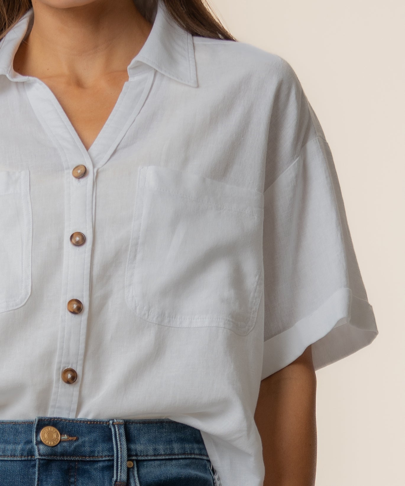 Brianna Linen Boxy Shirt in White - Kut from the Kloth
